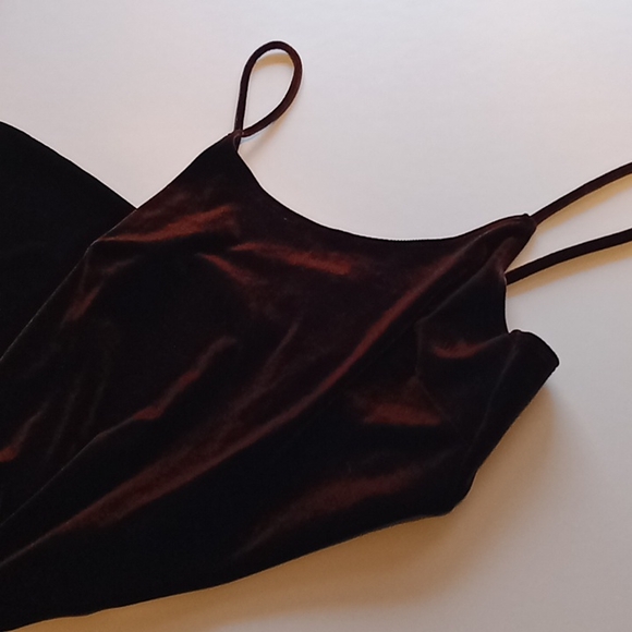 Chocolate brown velvet mini dress - Picture 2 of 7